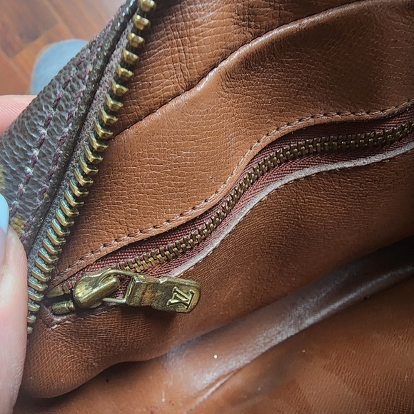 Authentic Louis Vuitton Juene Fille crossbody - Picture 12 of 15